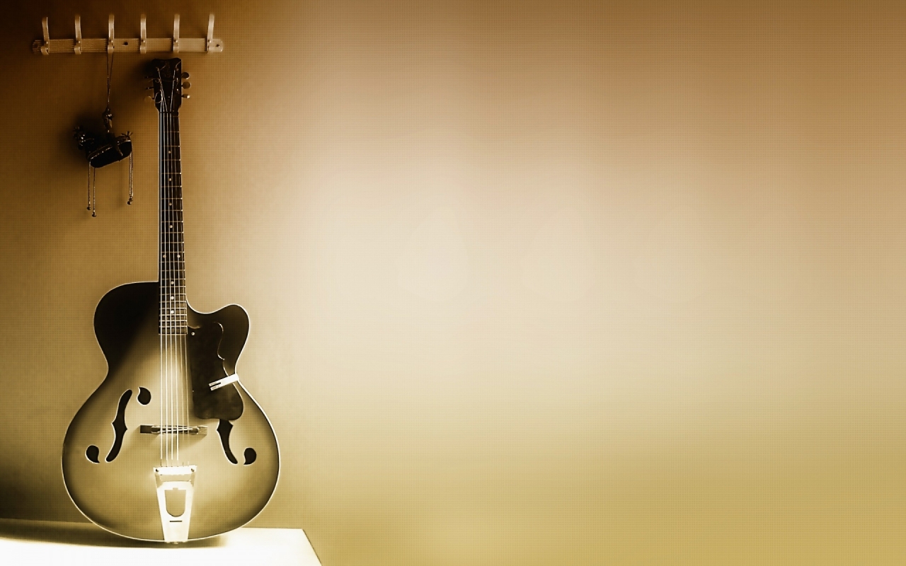 Solitary Guitar for 1280 x 800 widescreen resolution