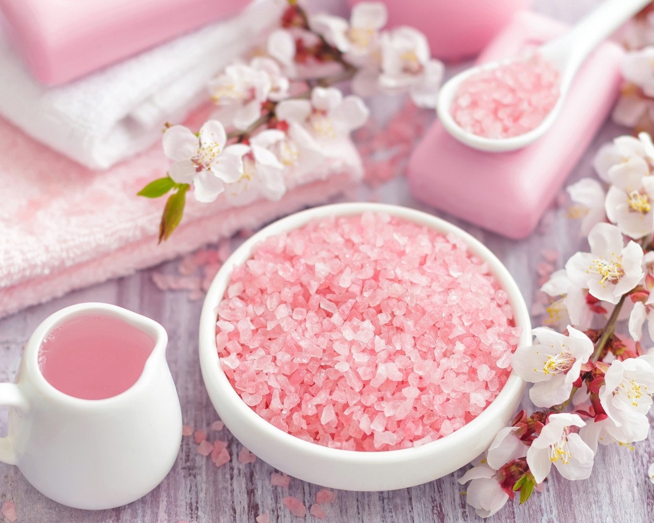 Spa Pink Sea Salt for 1280 x 1024 resolution