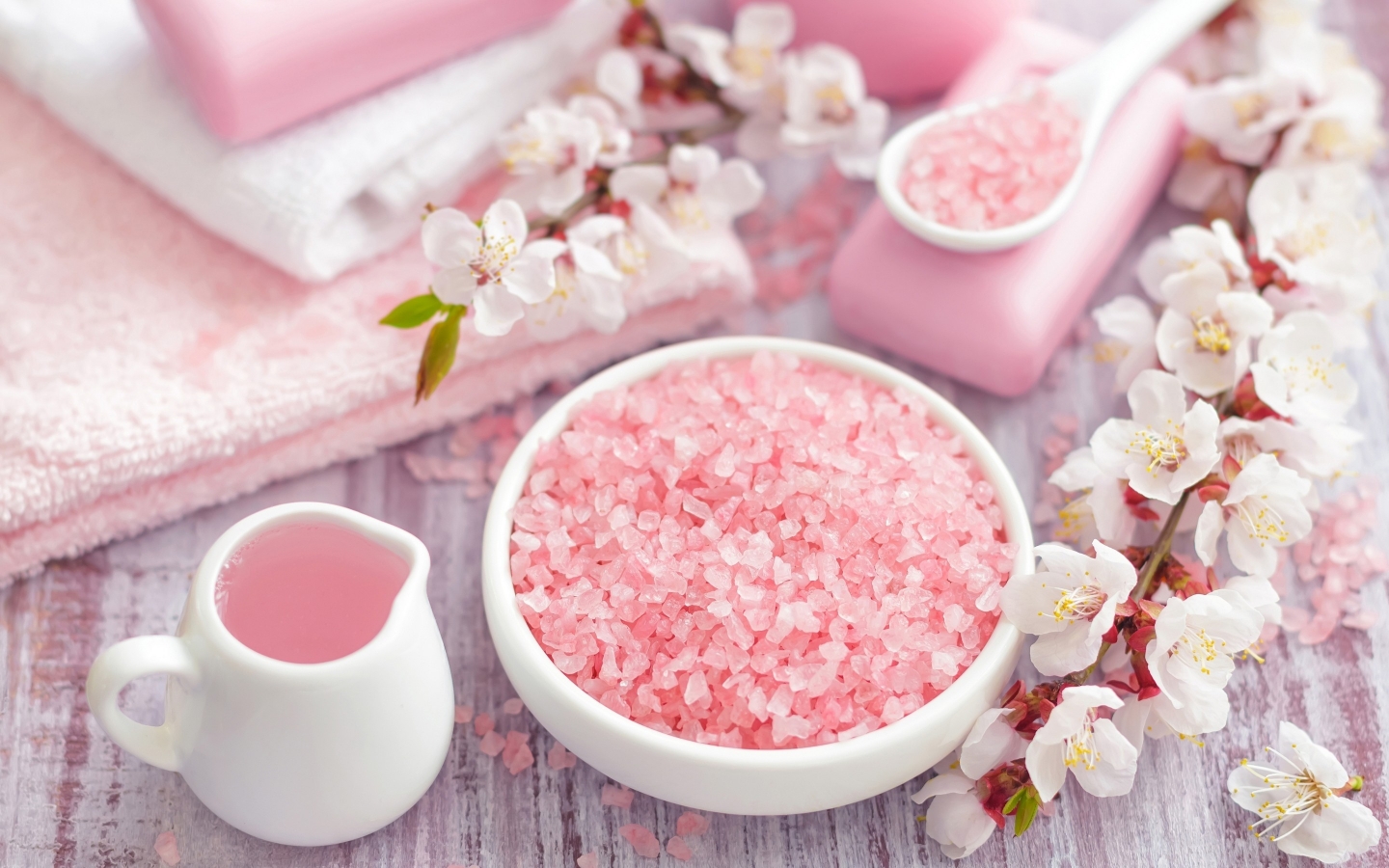 Spa Pink Sea Salt for 1440 x 900 widescreen resolution