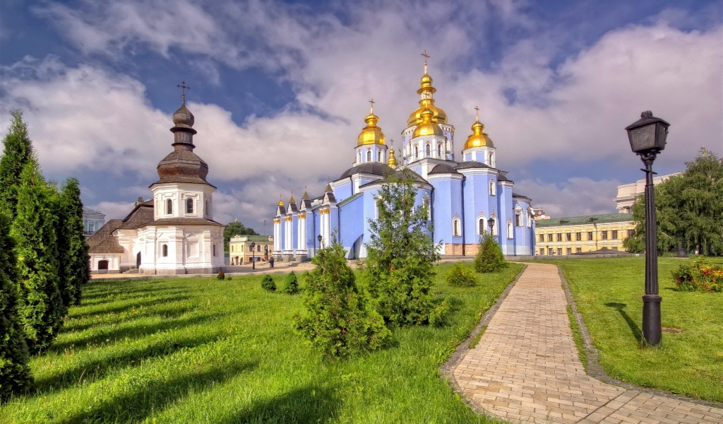 St Michael Cathedral Ukraine for 1024 x 600 widescreen resolution
