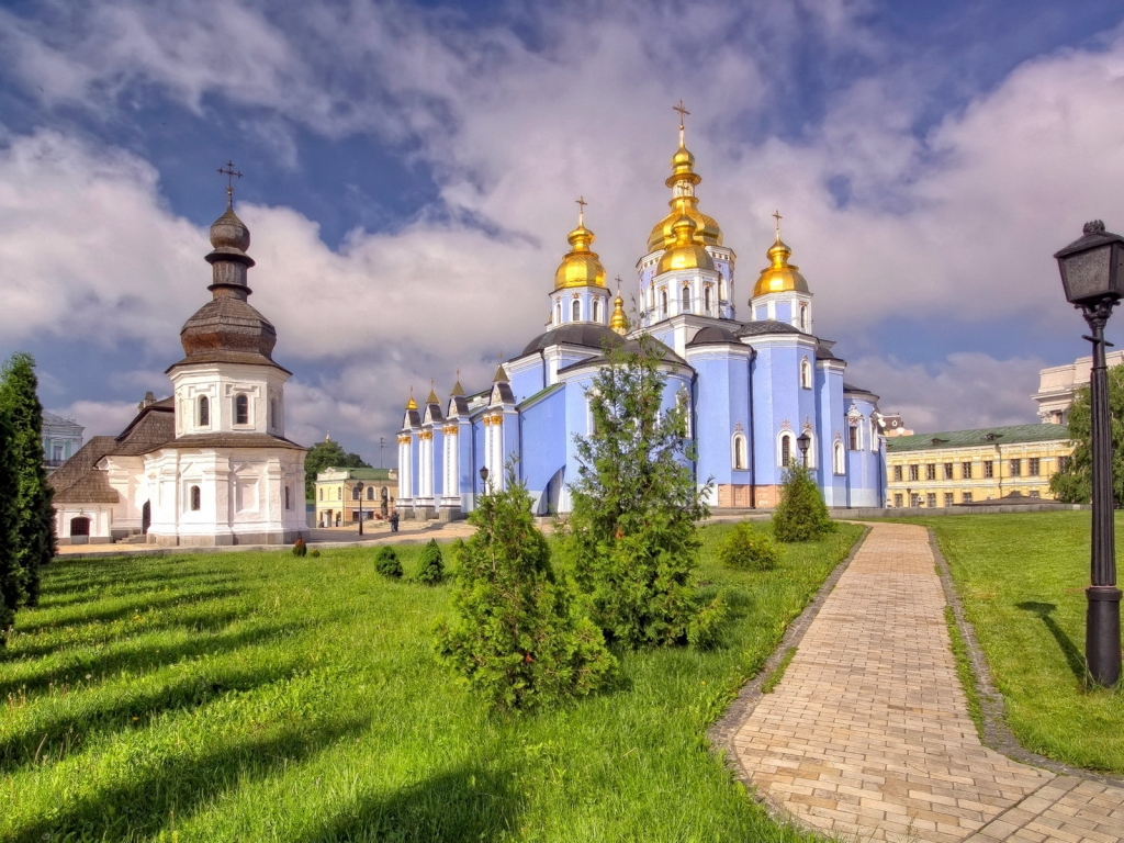 St Michael Cathedral Ukraine for 1024 x 768 resolution
