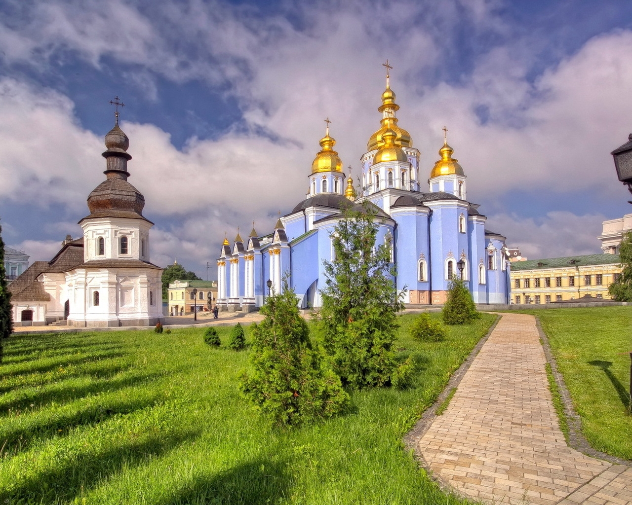 St Michael Cathedral Ukraine for 1280 x 1024 resolution