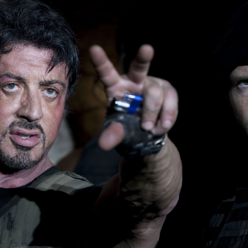 Stallone and Statham in Expendables for 1024 x 1024 iPad resolution