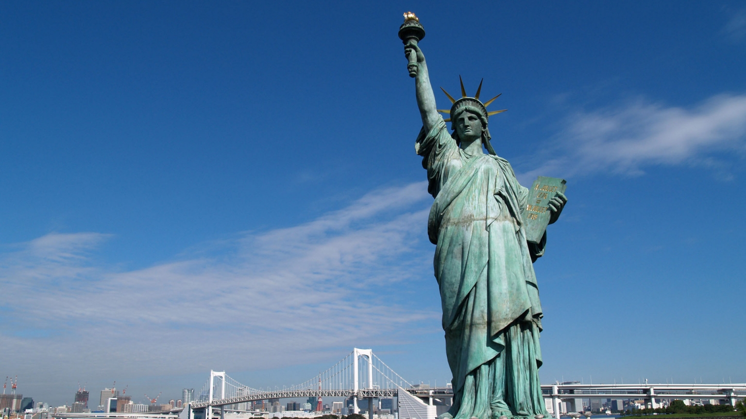 Statue of Liberty for 1536 x 864 HDTV resolution