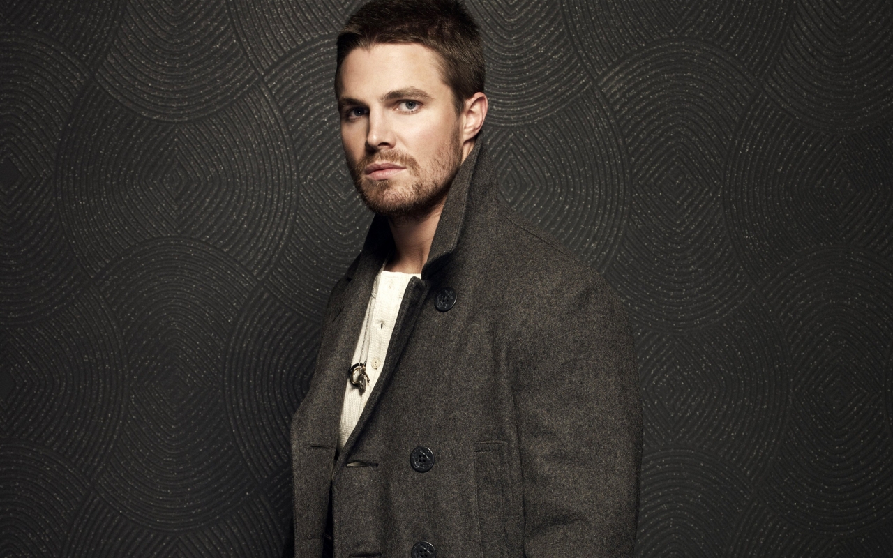 Stephen Amell for 1280 x 800 widescreen resolution