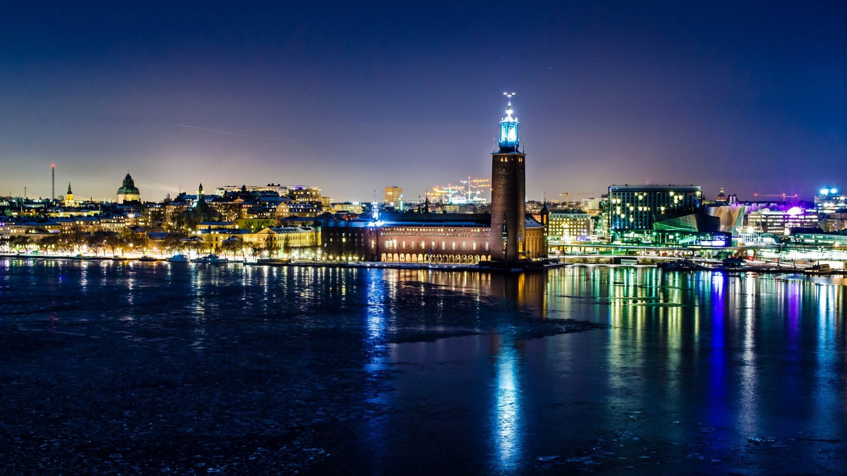 Stockholm Night View for 1680 x 945 HDTV resolution