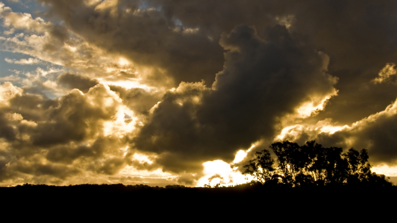 Stormy Skies for 1280 x 720 HDTV 720p resolution