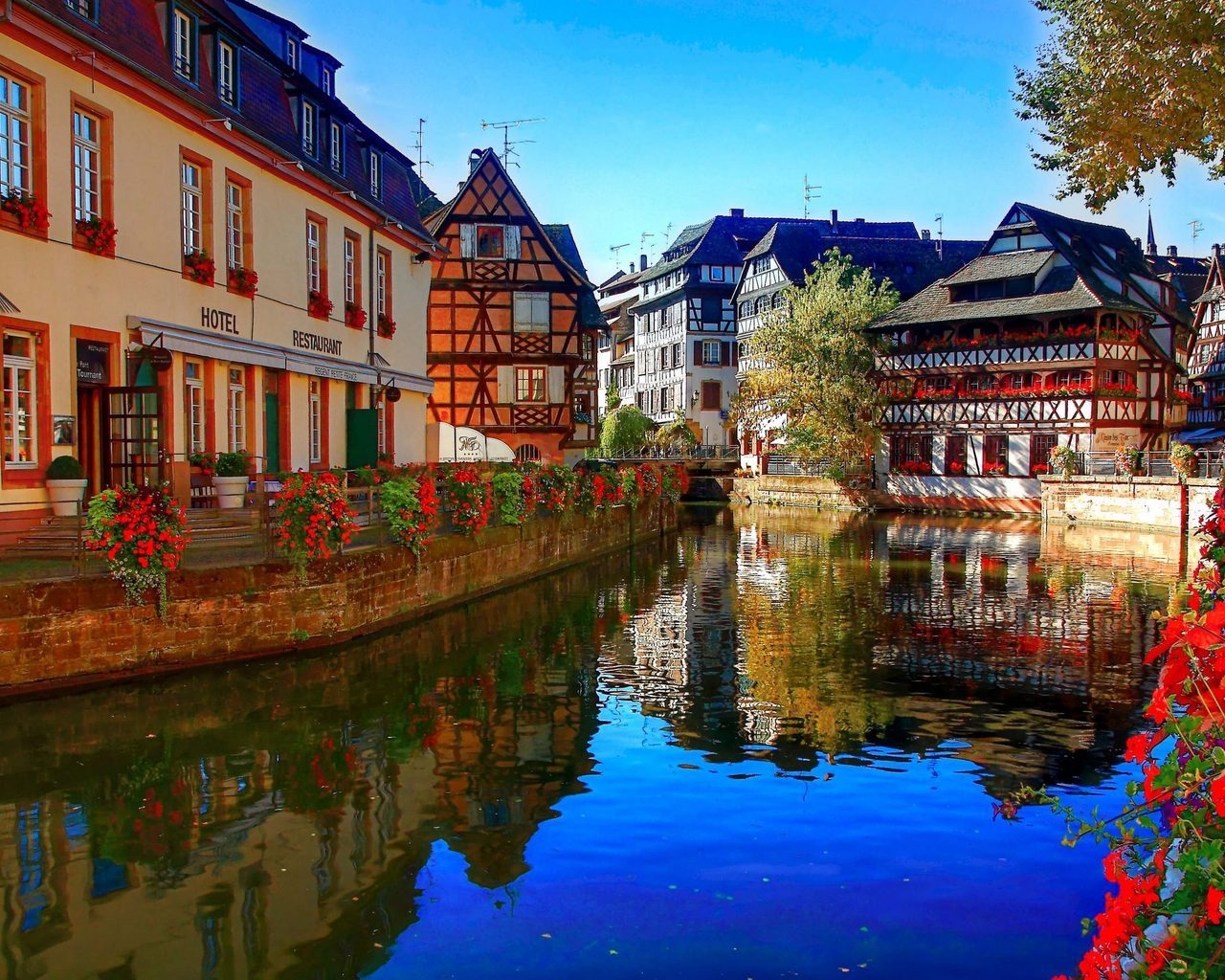 Strasbourg Corner for 1280 x 1024 resolution