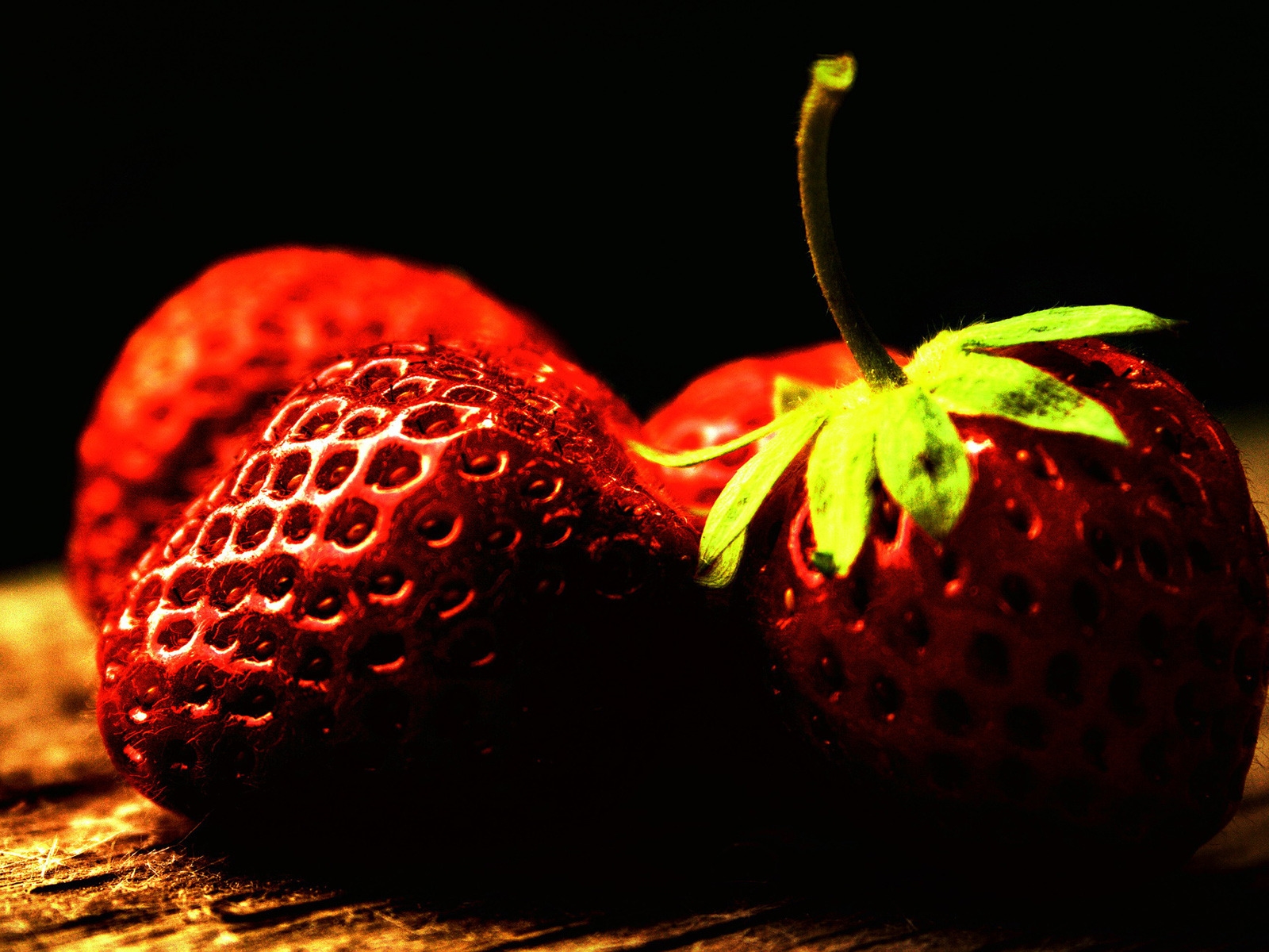 Strawberry for 1600 x 1200 resolution