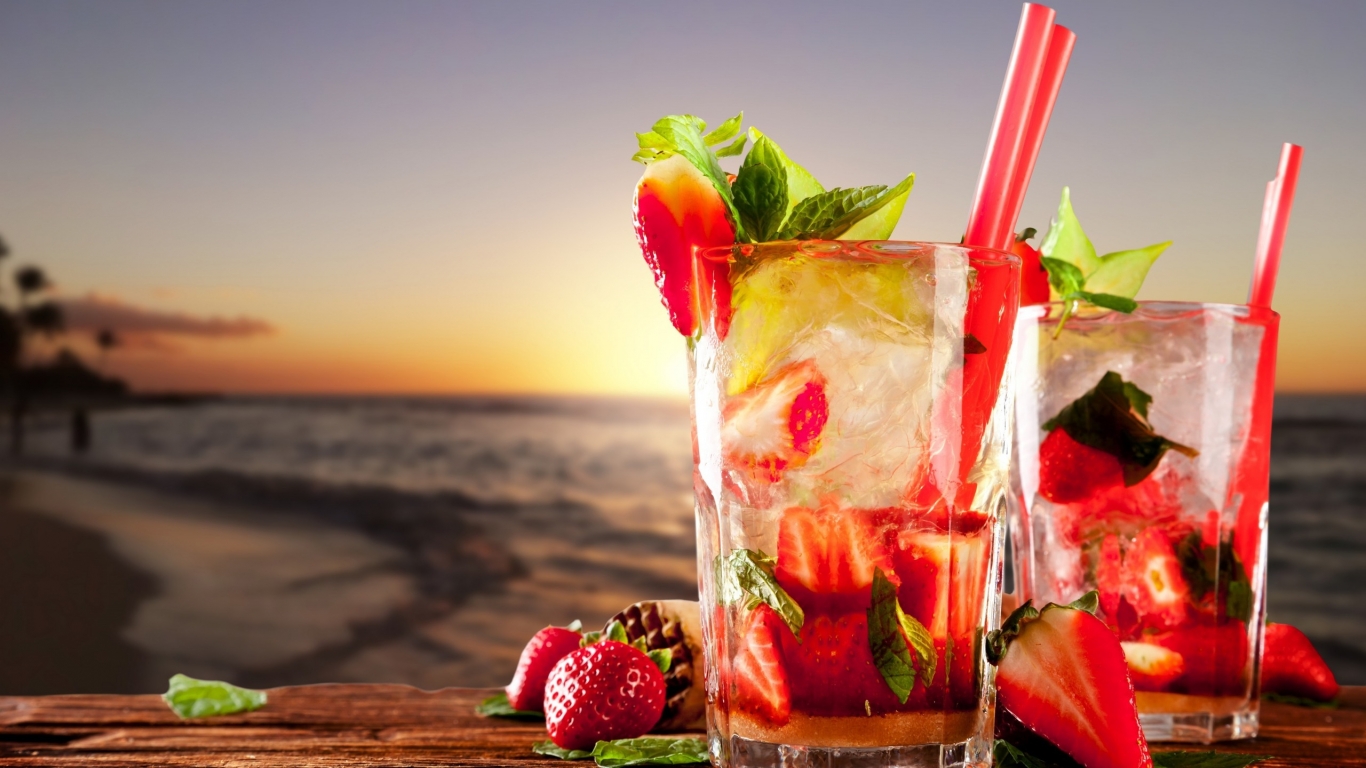 Strawberry Cocktails  for 1366 x 768 HDTV resolution