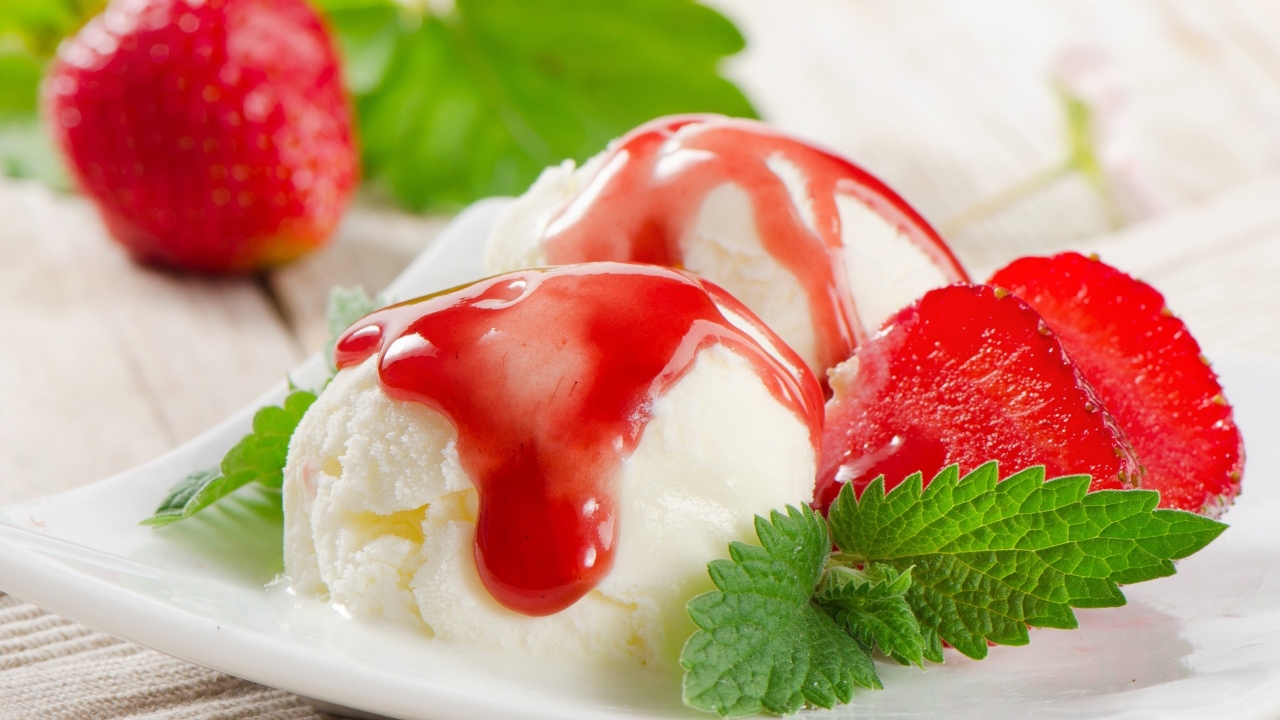 Strawberry Ice Cream for 1280 x 720 HDTV 720p resolution