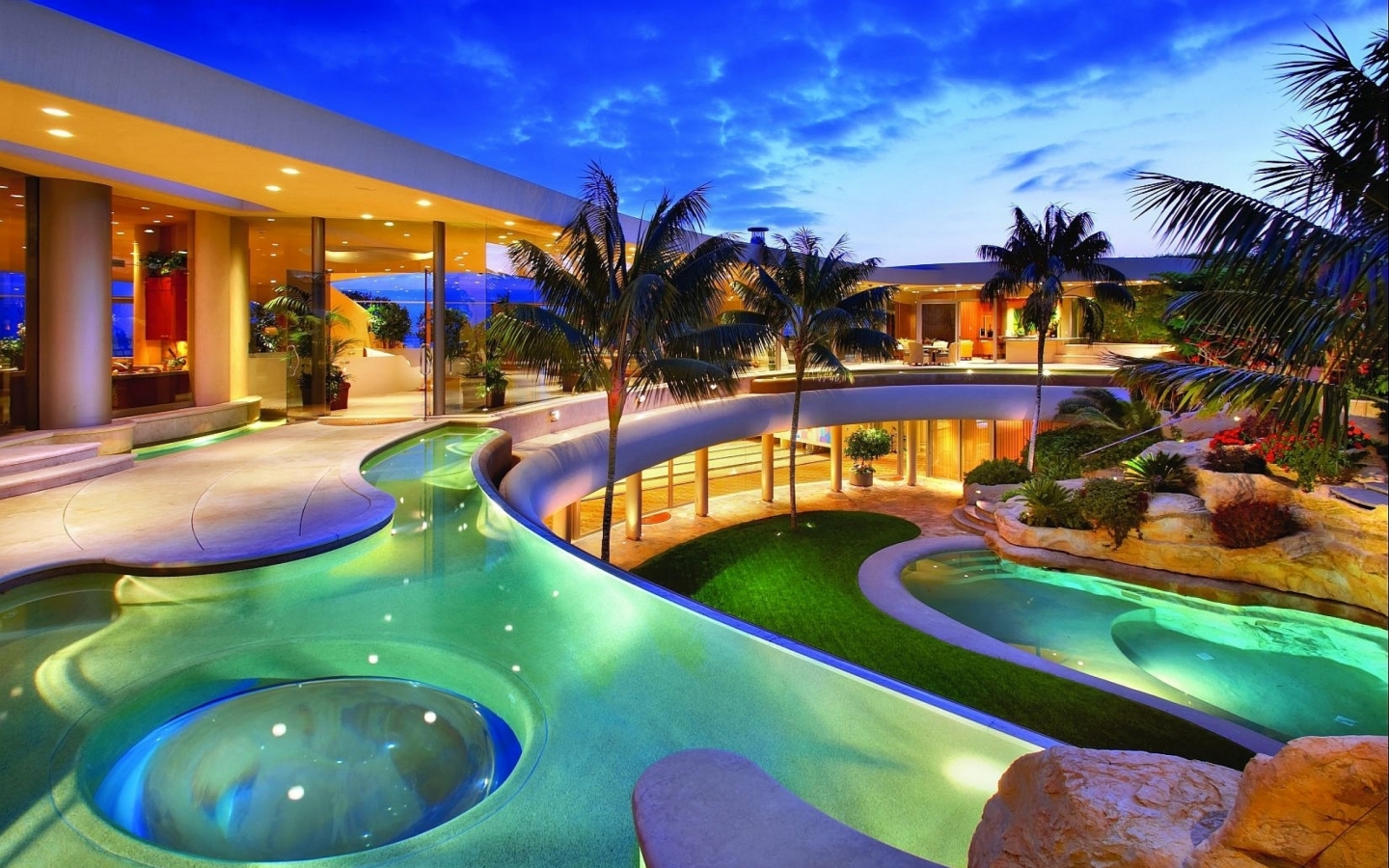 Stunning Beach Resort for 1440 x 900 widescreen resolution