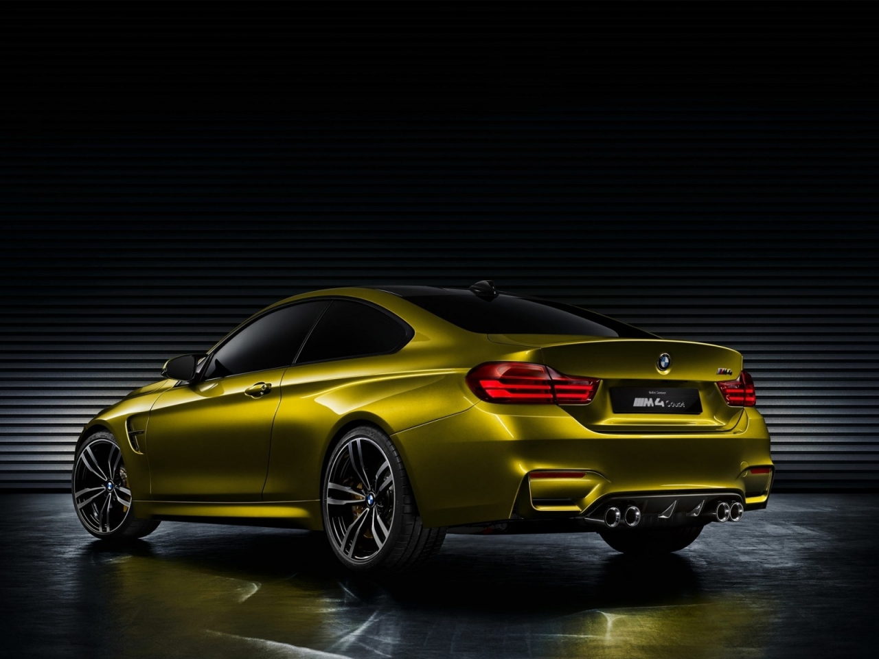 Stunning BMW M4 for 1280 x 960 resolution