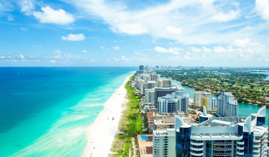 Stunning Miami View for 1024 x 600 widescreen resolution