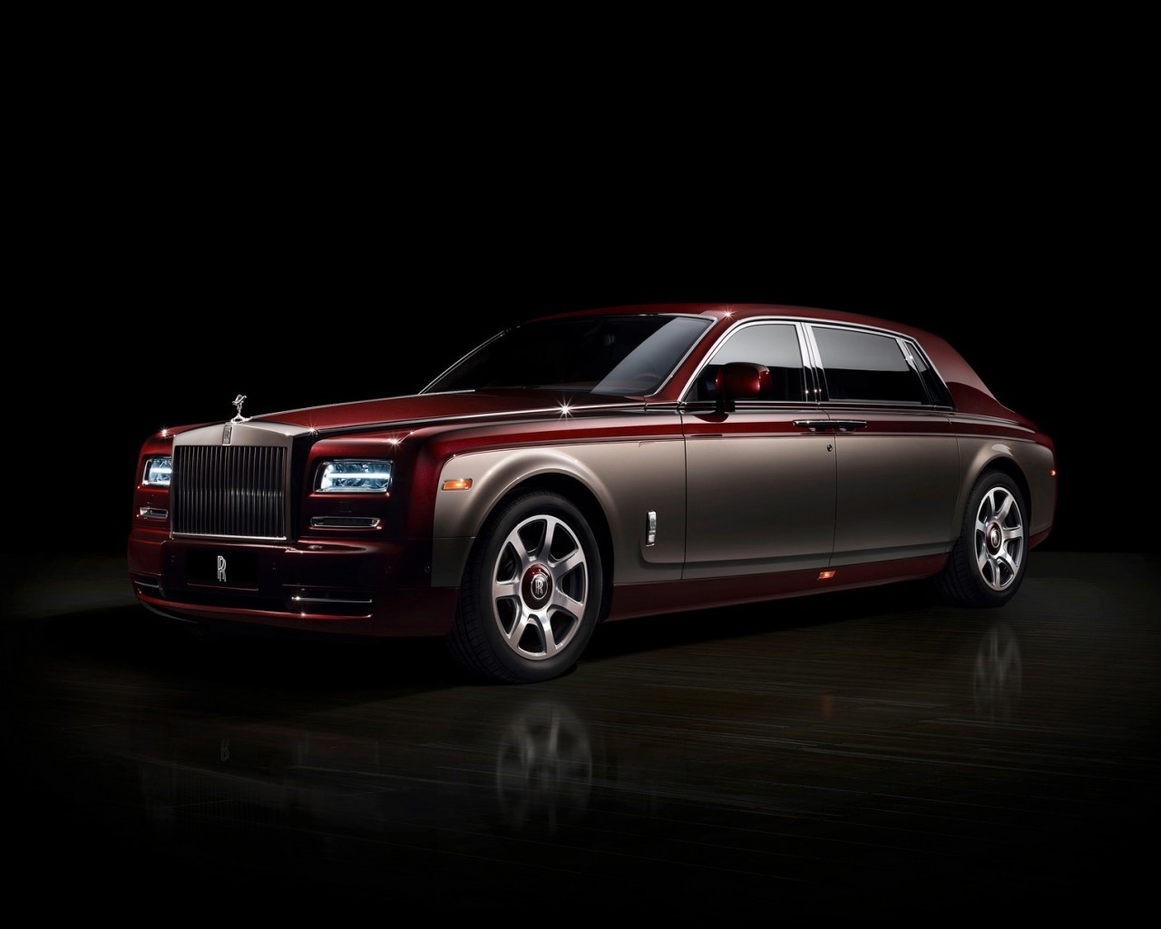 Stunning Rolls Royce Phantom for 1280 x 1024 resolution