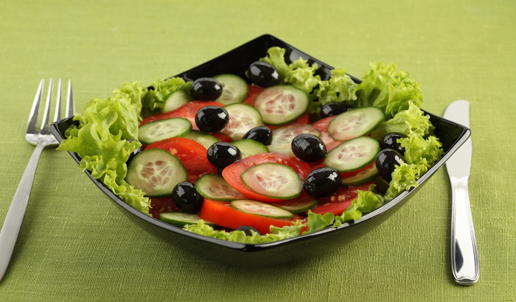 Summer Healthy Salad for 1024 x 600 widescreen resolution