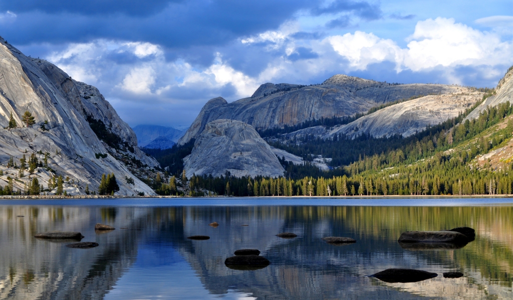Summer Mountain Landscape for 1024 x 600 widescreen resolution