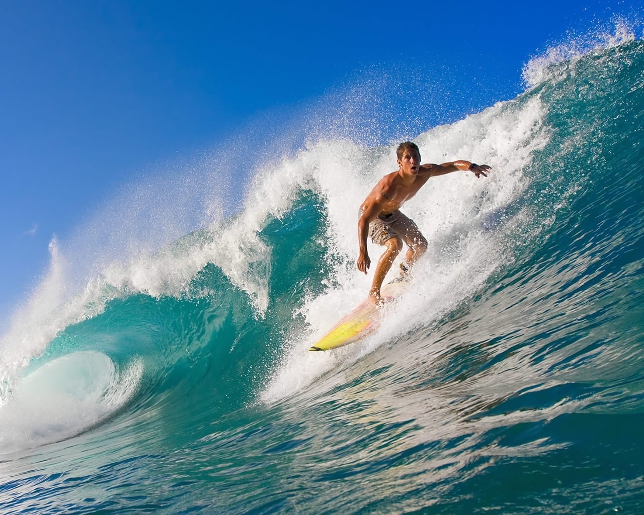 Summer Surf for 1280 x 1024 resolution