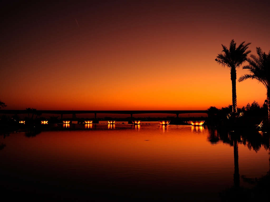 Sunset in Dubai for 1024 x 768 resolution