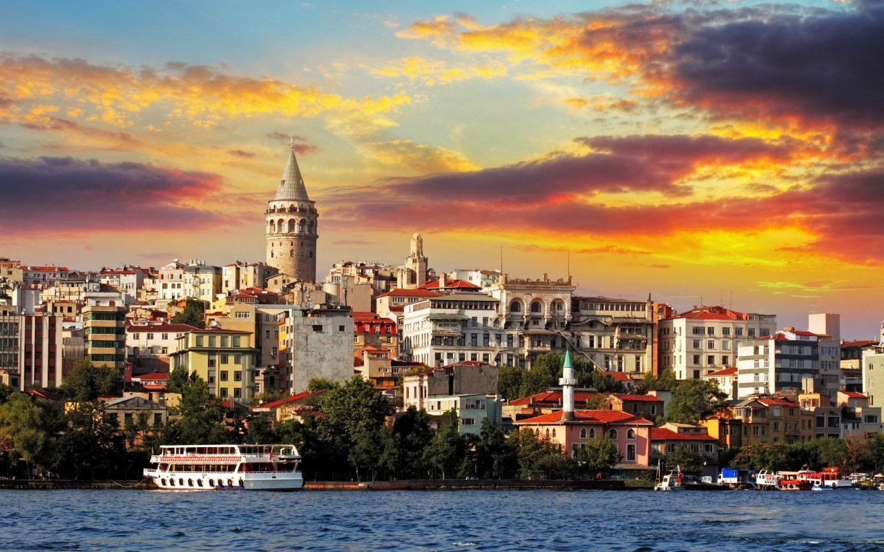 Sunset in Istambul for 1280 x 800 widescreen resolution