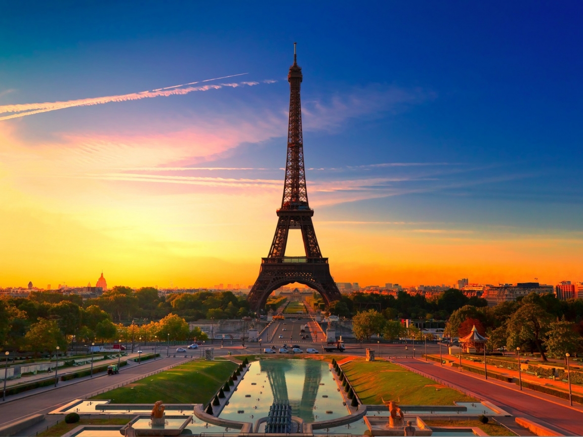 Sunset in Paris for 1152 x 864 resolution