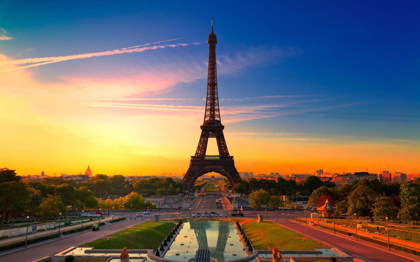 Sunset in Paris for 1440 x 900 widescreen resolution