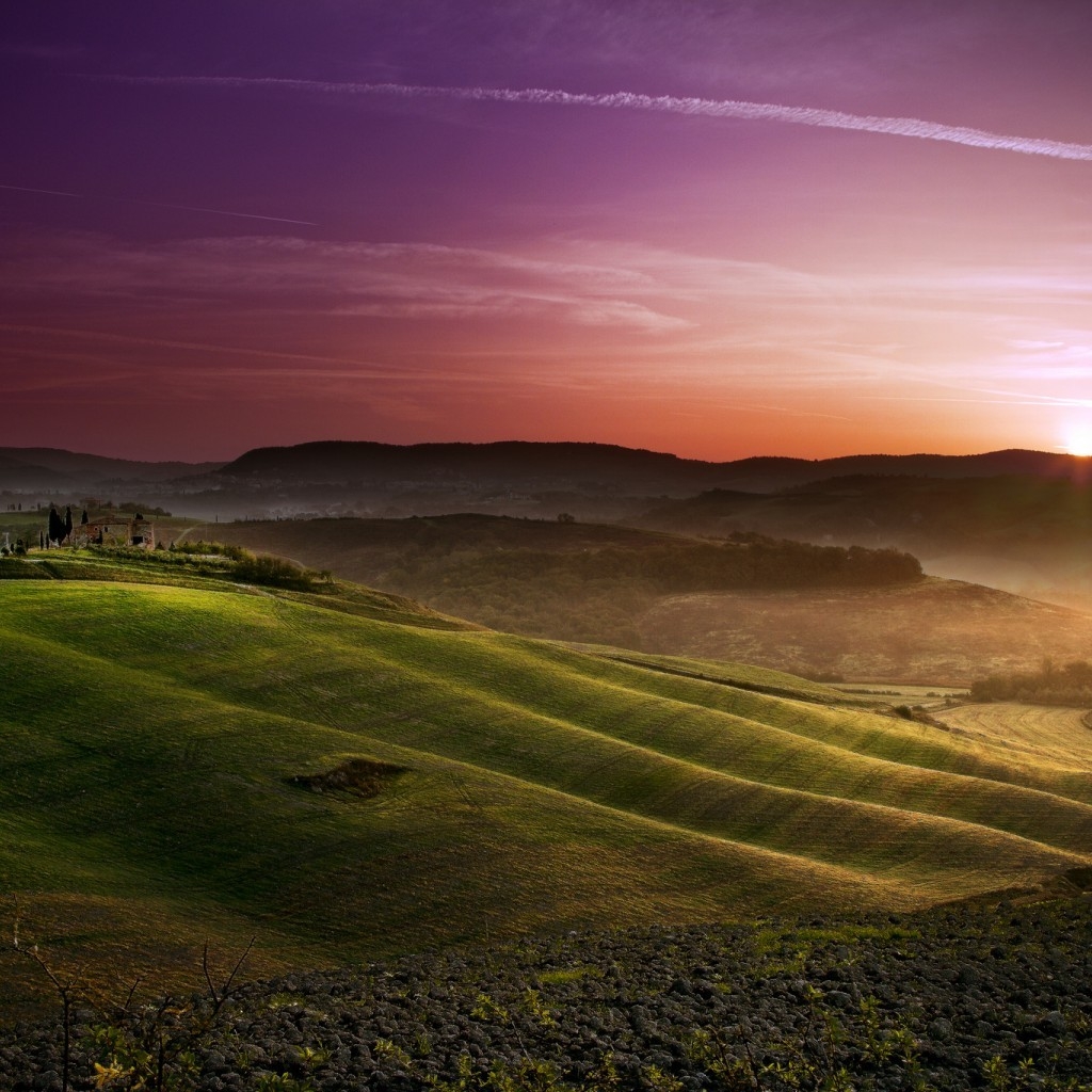 Sunset in Tuscany for 1024 x 1024 iPad resolution