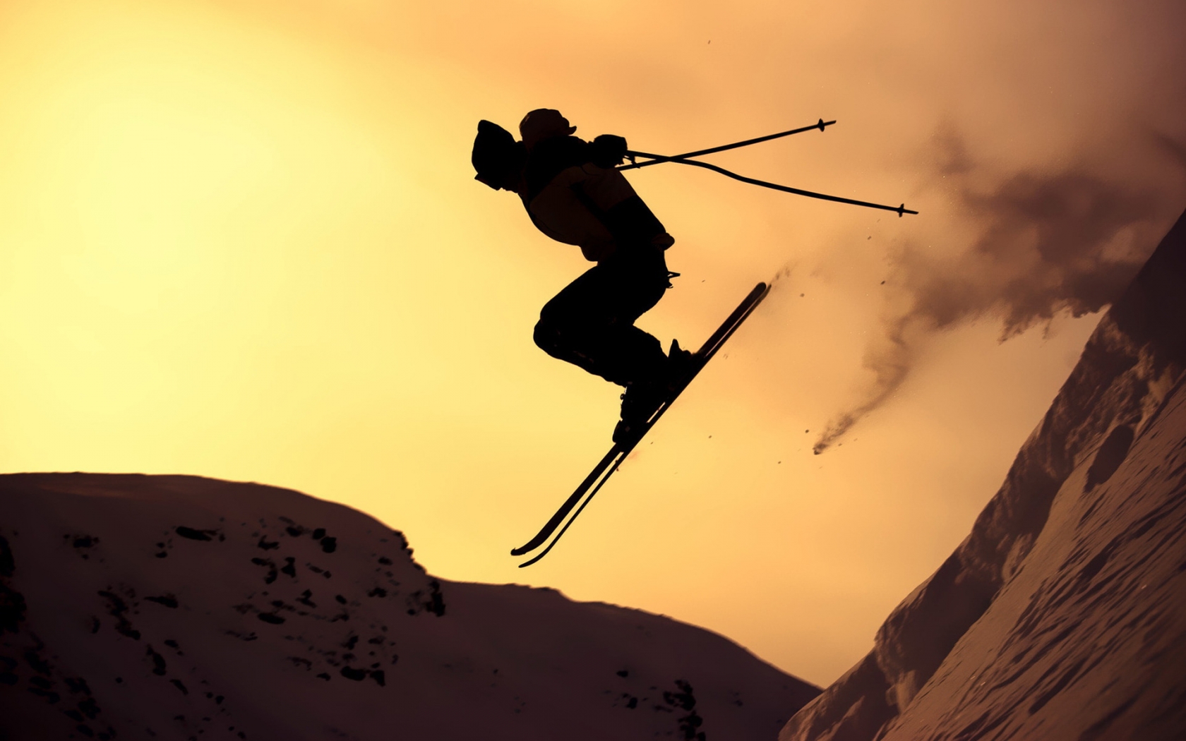 Sunset Skiing for 1680 x 1050 widescreen resolution