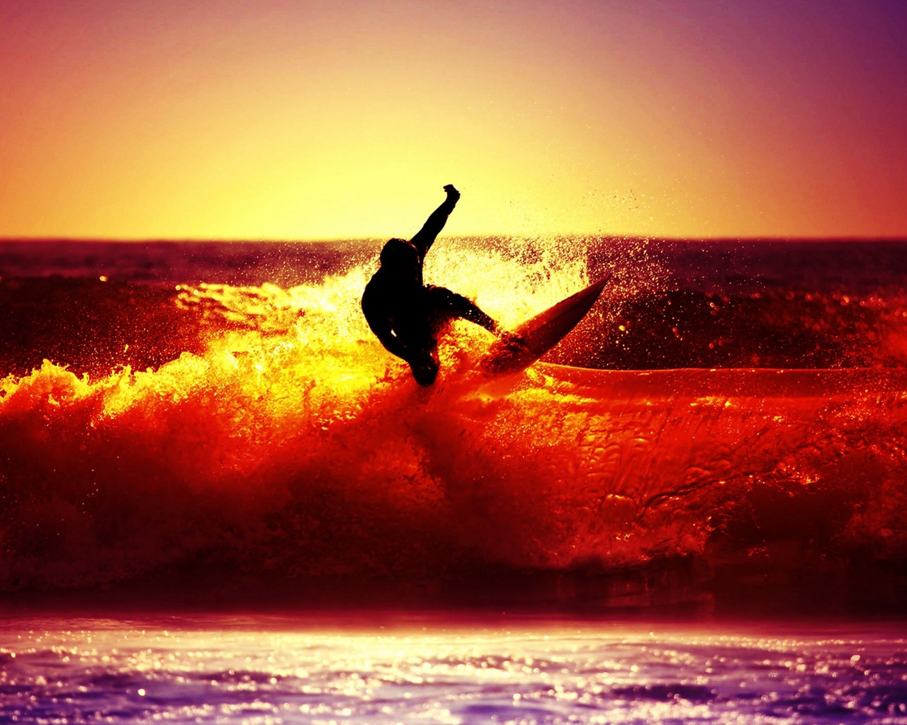 Sunset Surfing for 1280 x 1024 resolution