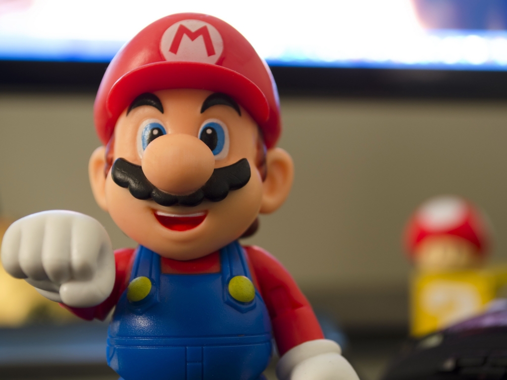 Super Mario Figurine for 1024 x 768 resolution