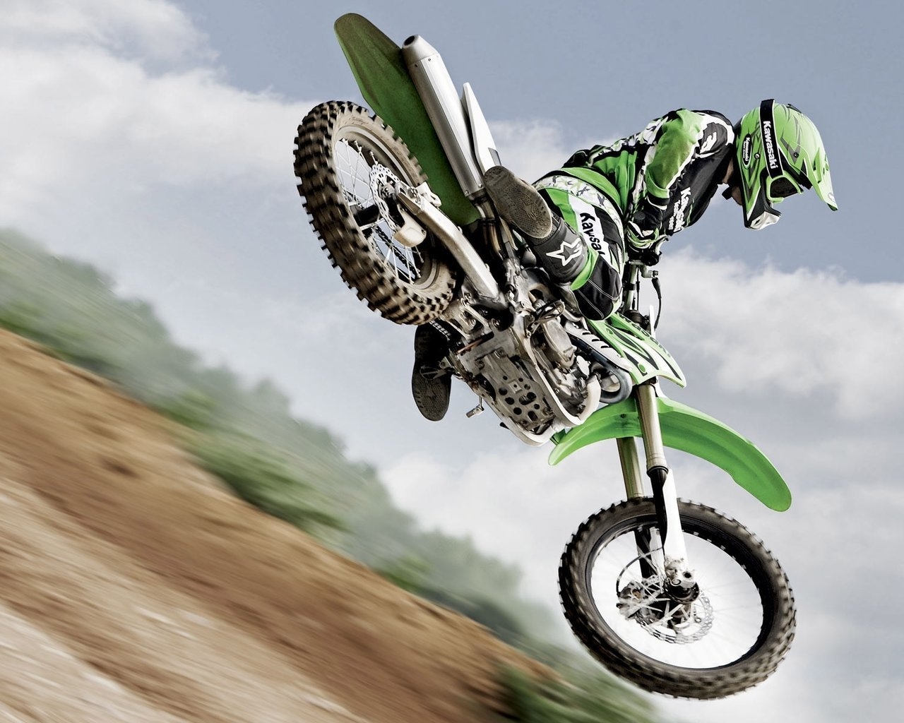 Super Moto Race for 1280 x 1024 resolution