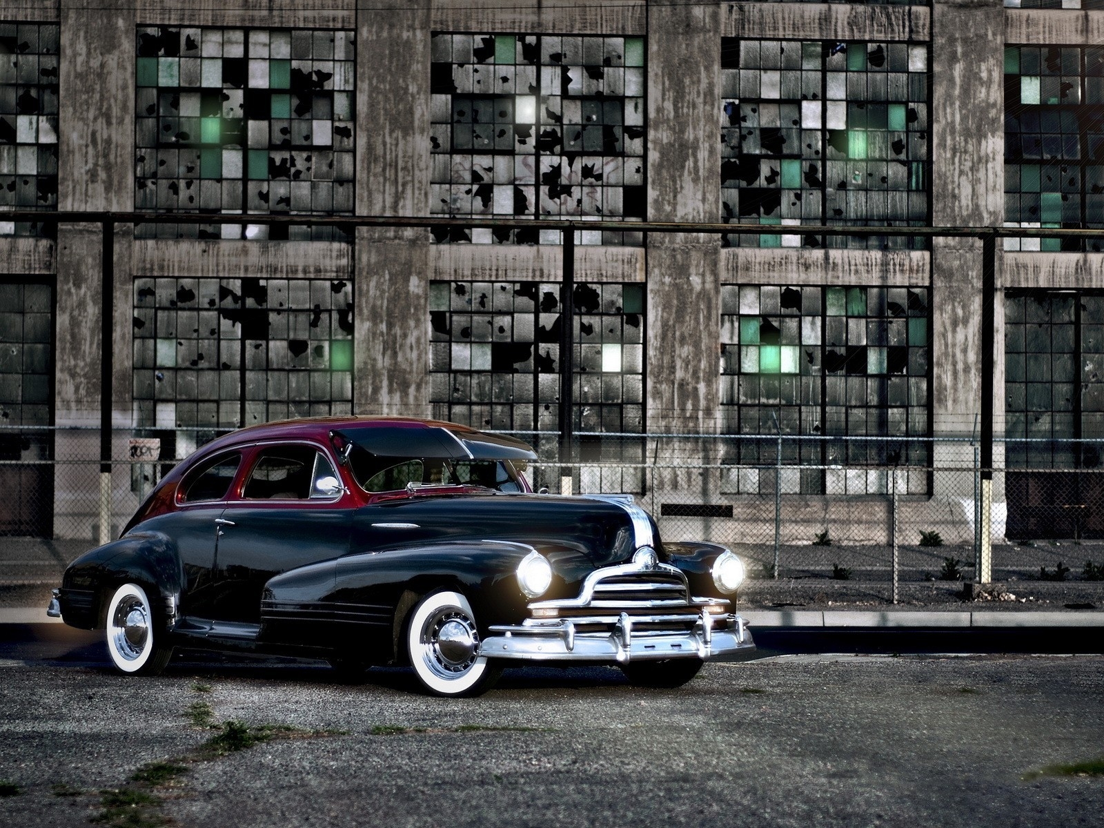 Superb 1947 Pontiac for 1600 x 1200 resolution