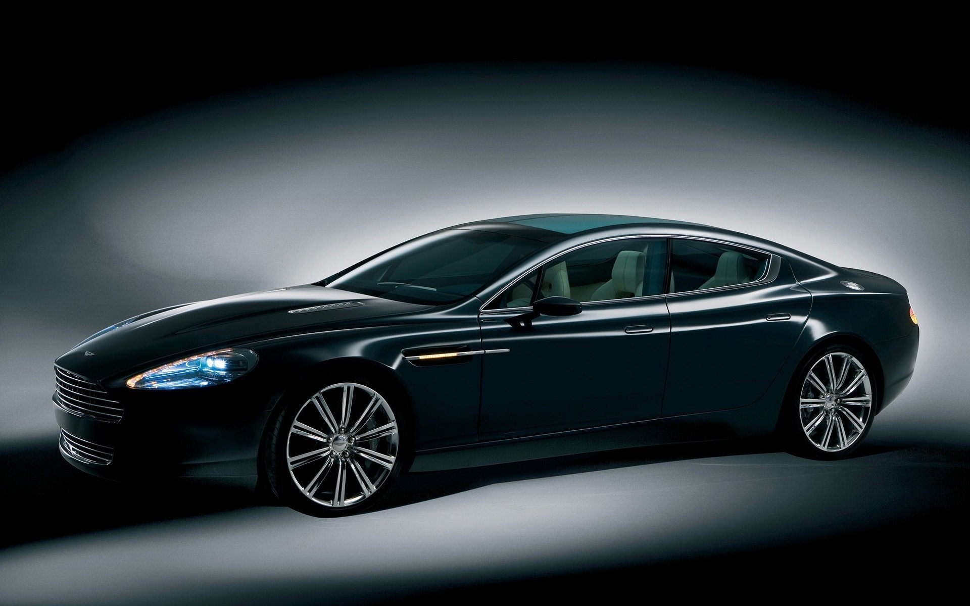 Superb Aston Martin Side View for 1920 x 1200 widescreen resolution