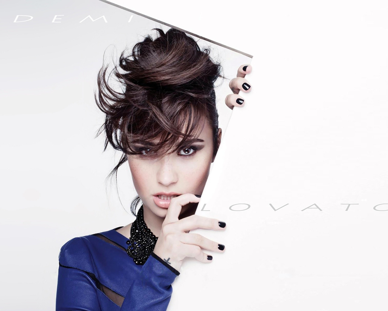 Superb Demi Lovato for 1280 x 1024 resolution