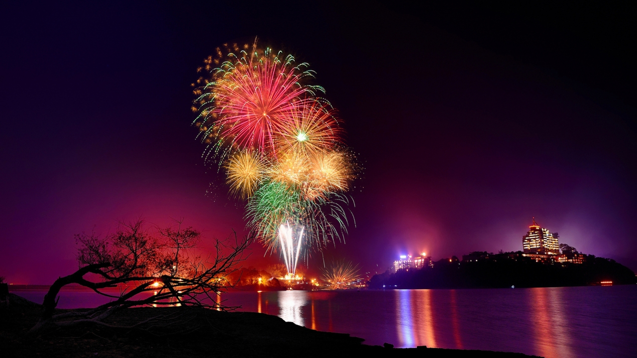 Superb Fireworks for 1280 x 720 HDTV 720p resolution