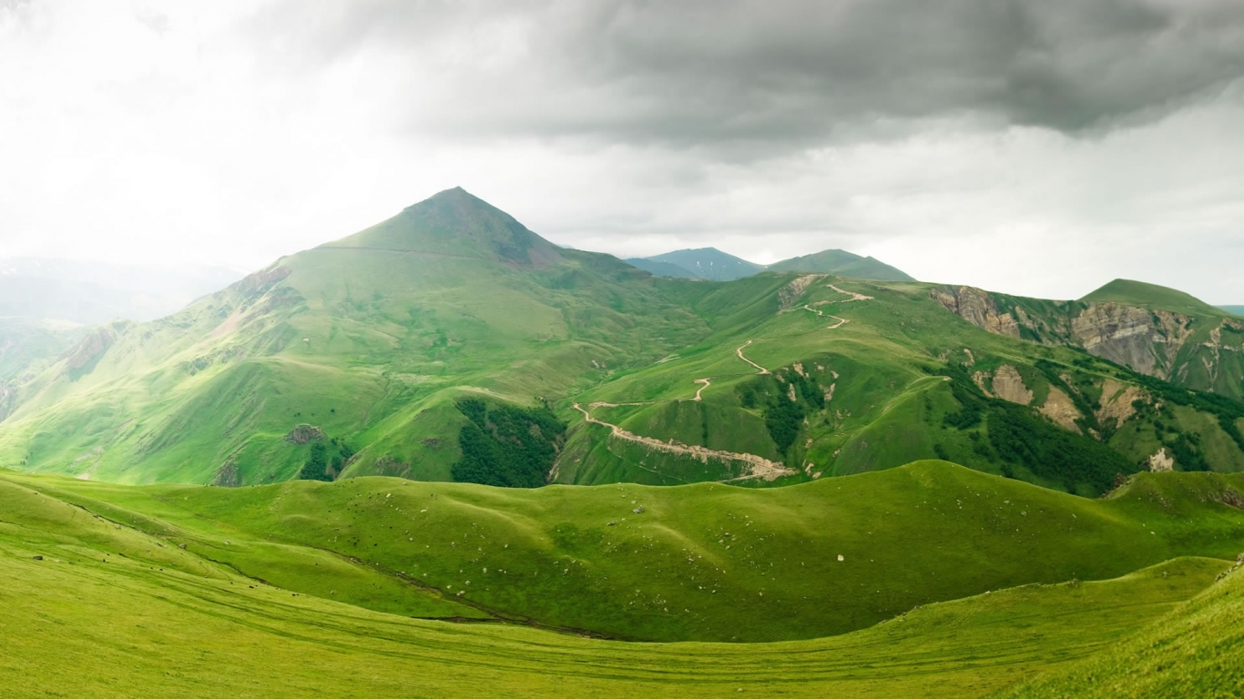 Superb Green Mountains for 1366 x 768 HDTV resolution