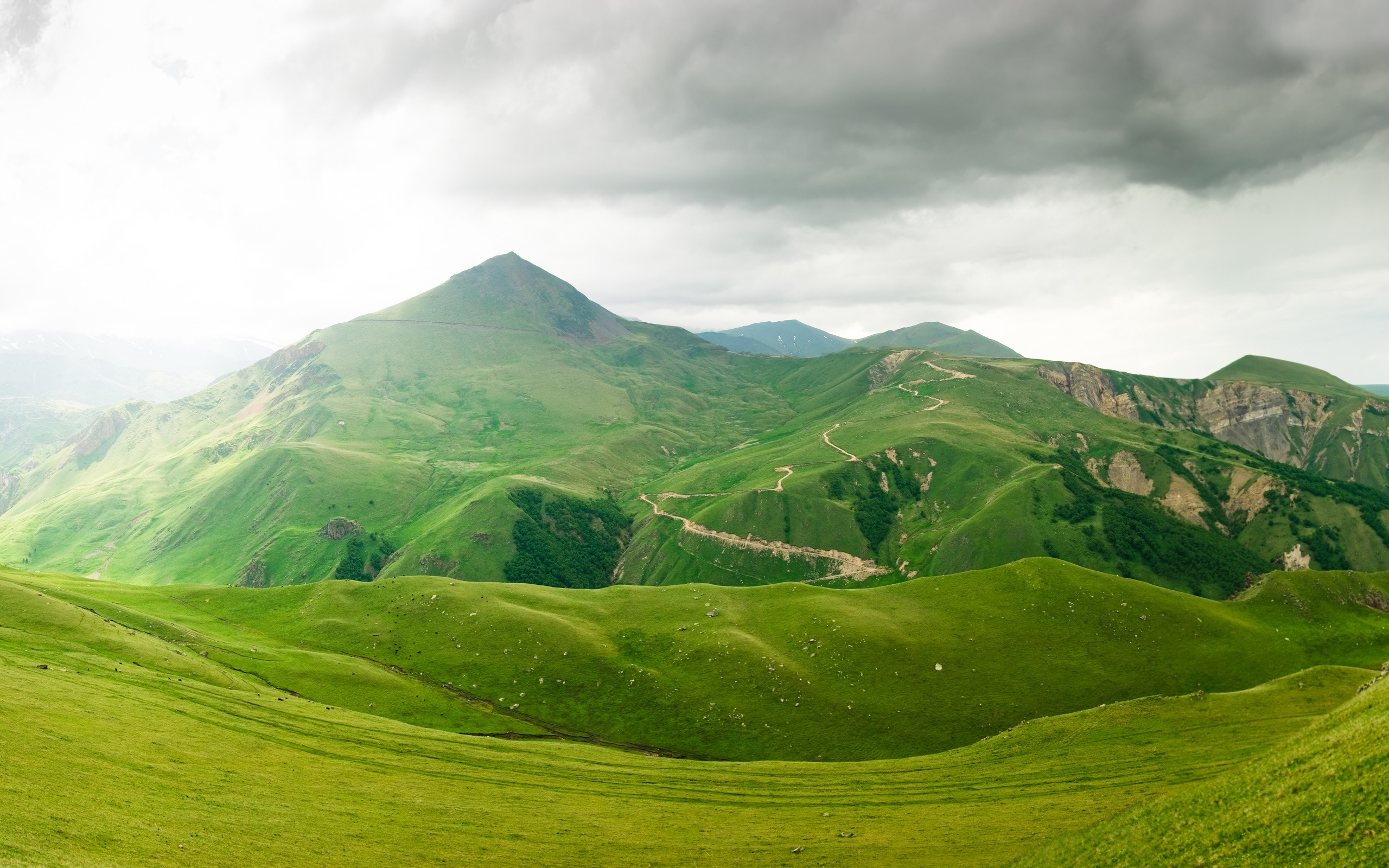 Superb Green Mountains for 2560 x 1600 widescreen resolution