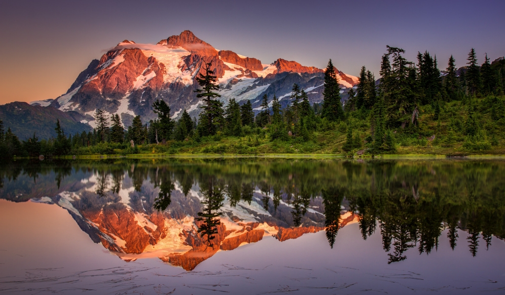 Superb Lake Reflection Landscape for 1024 x 600 widescreen resolution