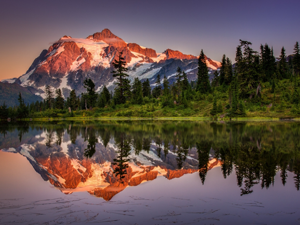 Superb Lake Reflection Landscape for 1024 x 768 resolution
