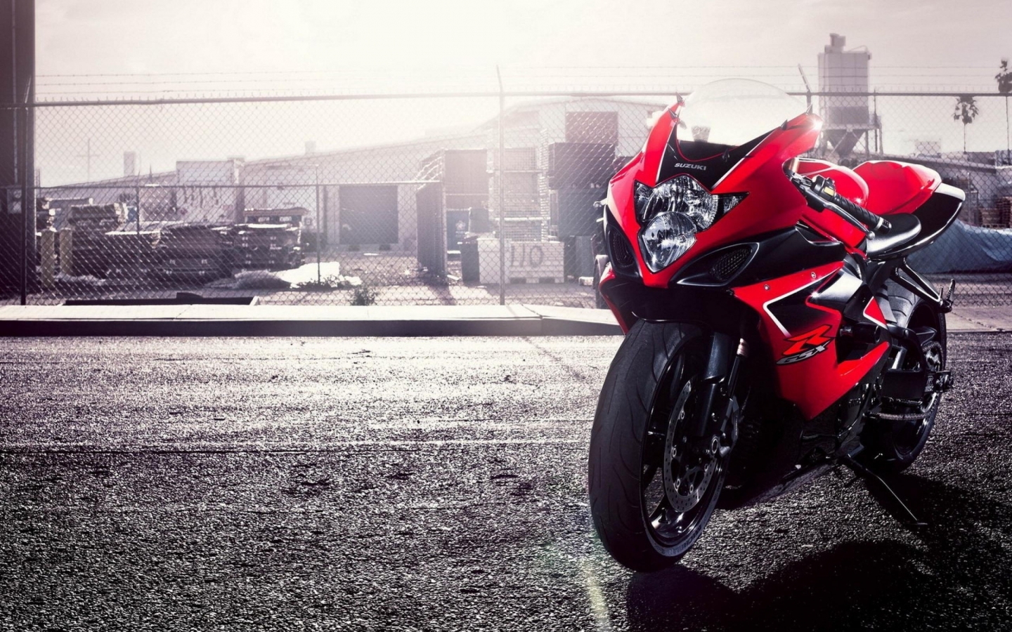 Suzuki Red for 1440 x 900 widescreen resolution