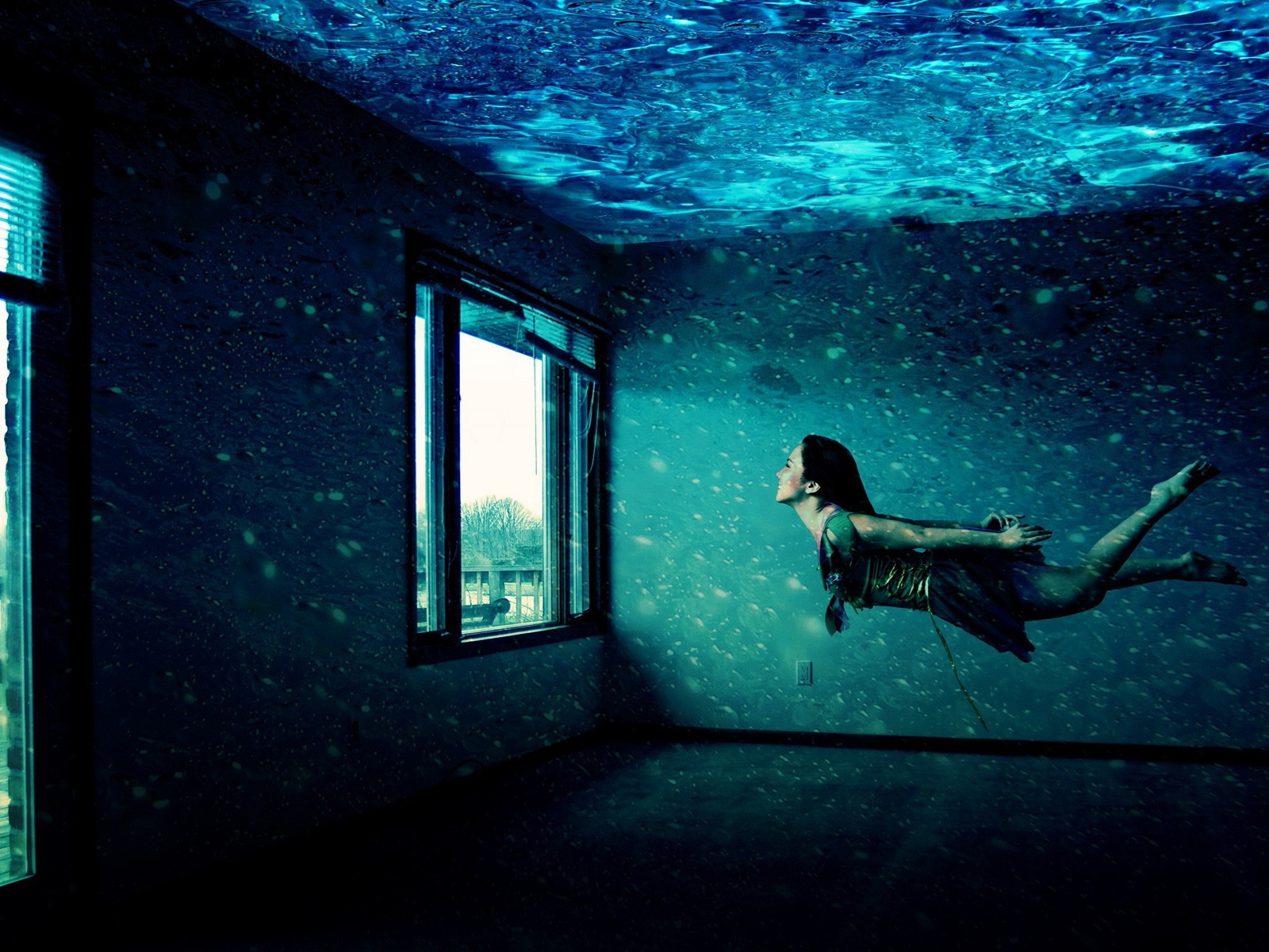 Swimming dream for 1600 x 1200 resolution