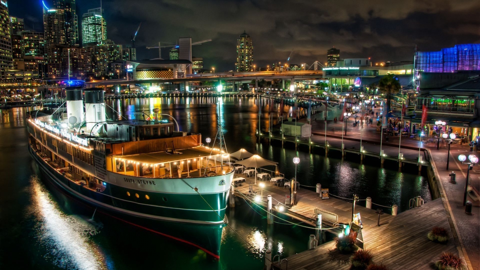 Sydney Port for 1680 x 945 HDTV resolution