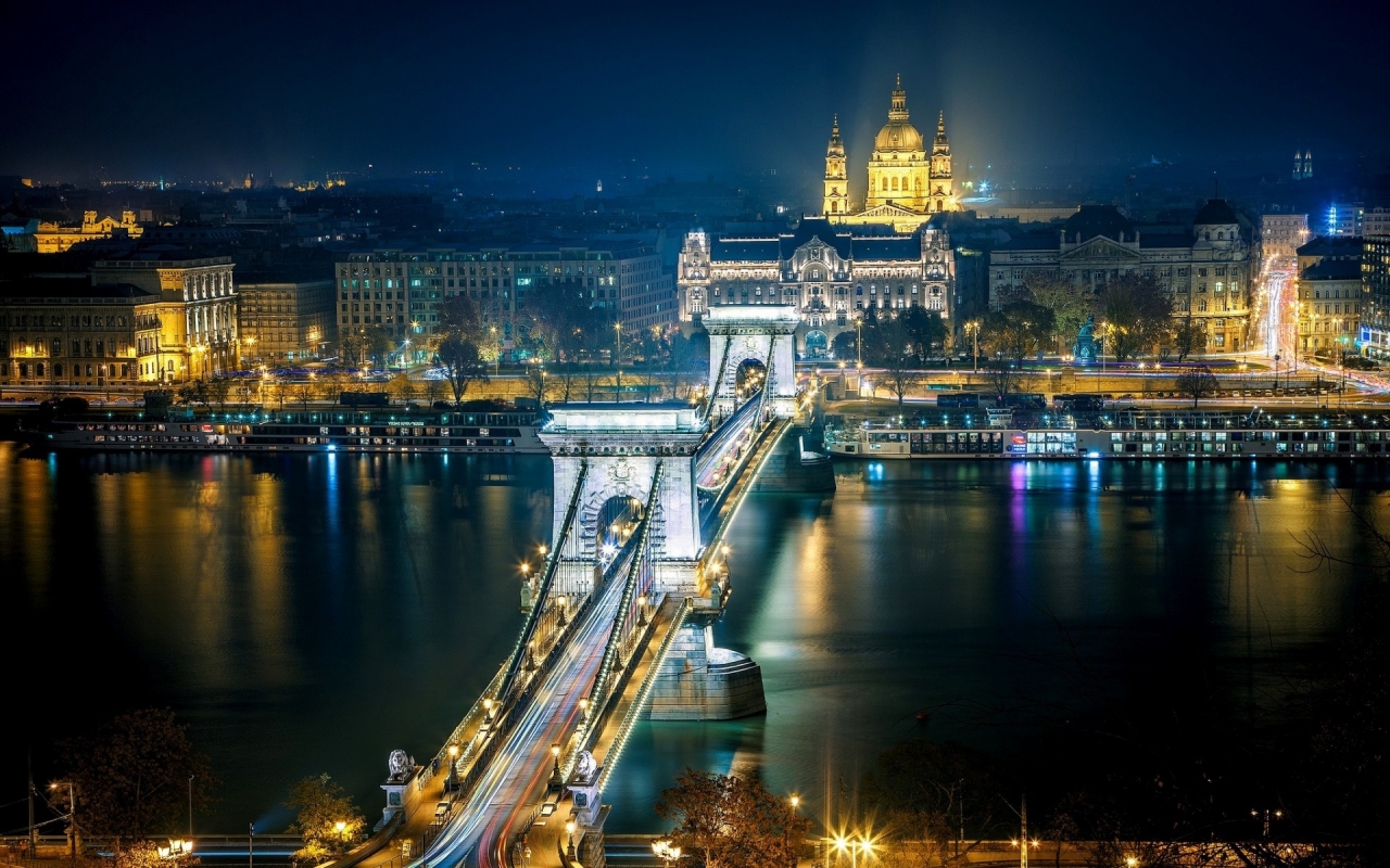 Szechenyi Chain Bridge Budapest for 1280 x 800 widescreen resolution
