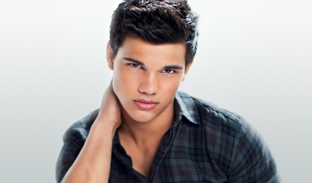 Taylor Lautner Actor for 1024 x 600 widescreen resolution