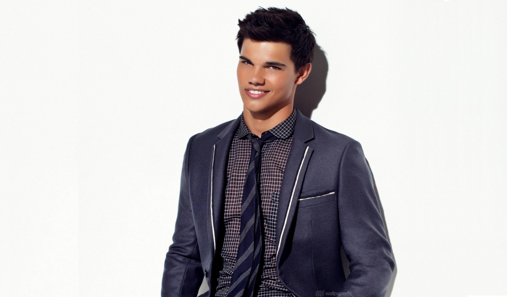 Taylor Lautner Suit for 1024 x 600 widescreen resolution
