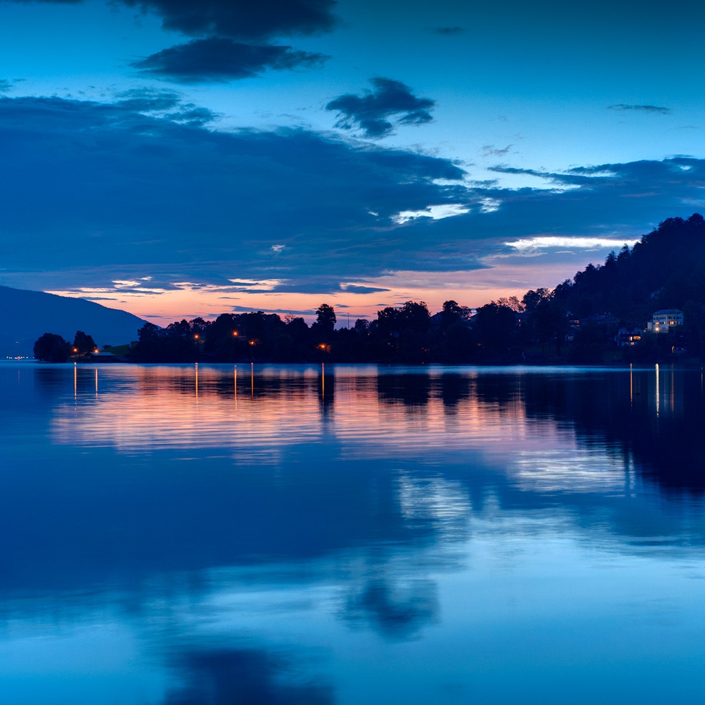 Tegernsee Lake for 1024 x 1024 iPad resolution