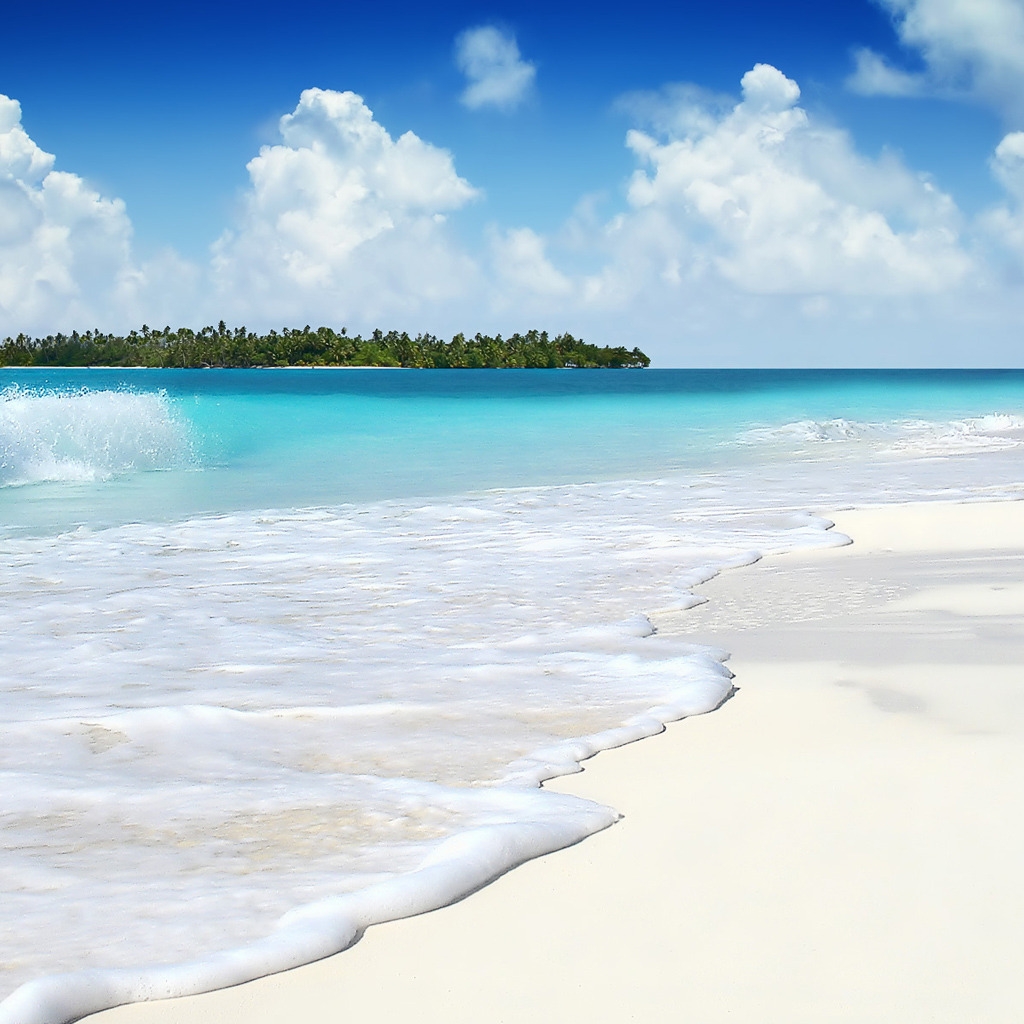 The Beautiful Summer Island for 1024 x 1024 iPad resolution