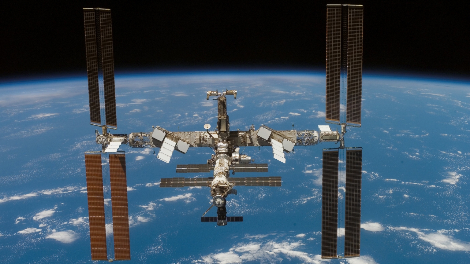 The Big Iss Earth Orbit for 1536 x 864 HDTV resolution
