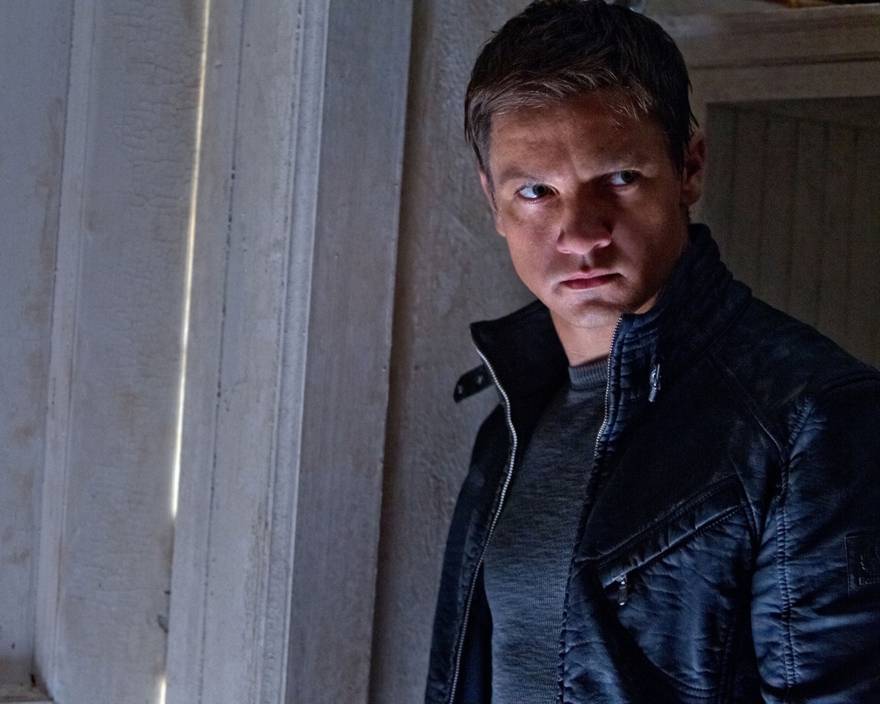The Bourne Legacy for 1280 x 1024 resolution