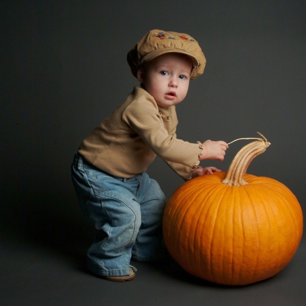 The Boy with Pumpkin for 1024 x 1024 iPad resolution